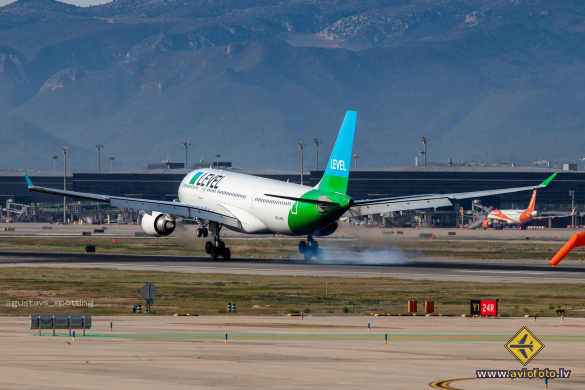 Airbus A330-202