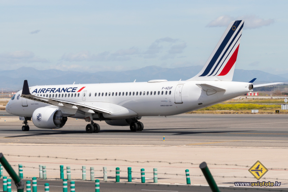 Airbus A220-300