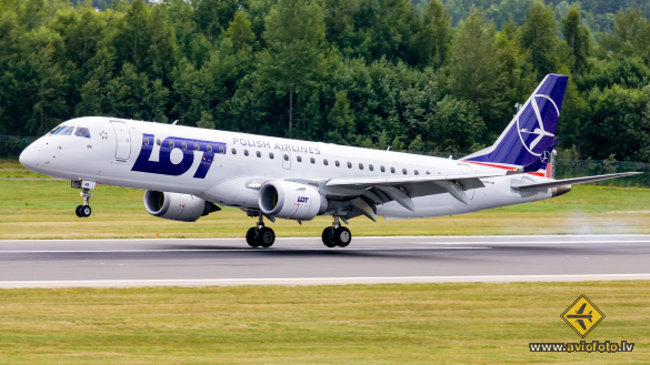 Embraer 190STD (ERJ-190-100STD)