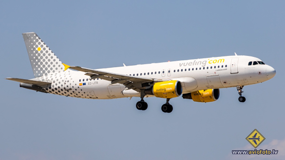 Airbus A320-214