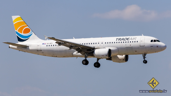 Airbus A320-214