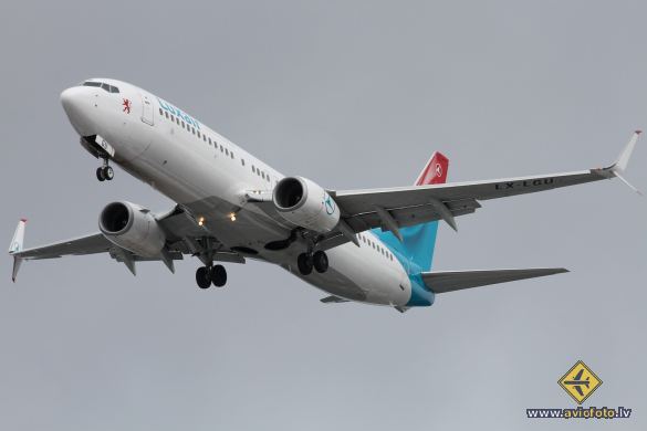 Boeing 737-8C9