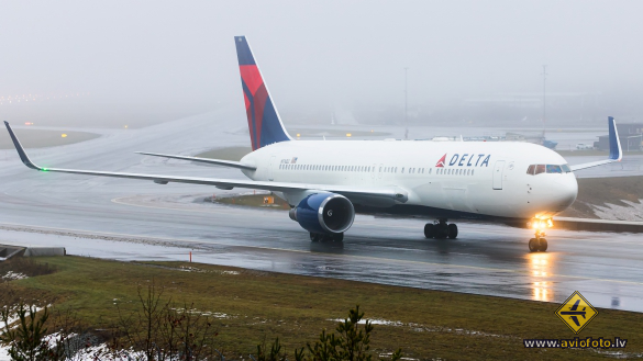 Boeing 767-332/ER