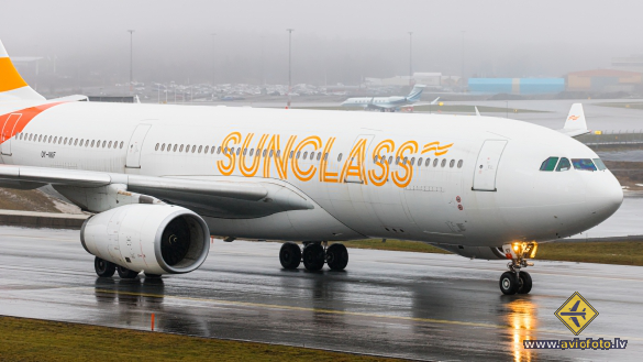 Airbus A330-243