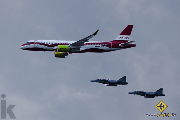 Airbus A220-300