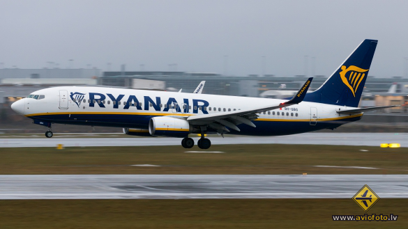 Boeing 737-8AS