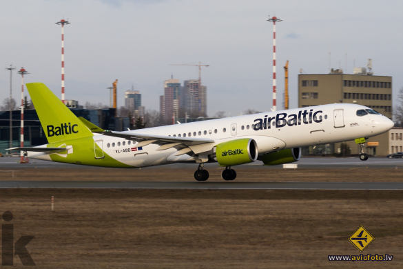 Airbus A220-300