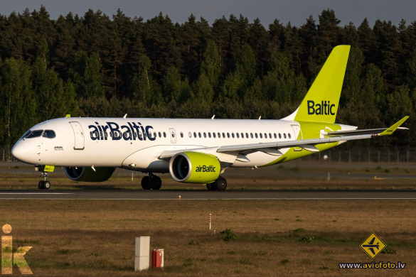 Airbus A220-300