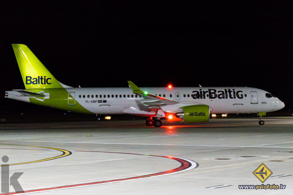 Airbus A220-300