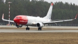 Boeing 737-8JP