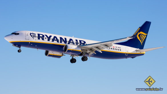 Boeing 737-8AS