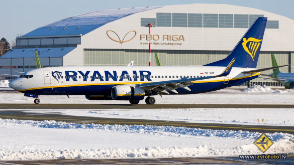 Boeing 737-8AS