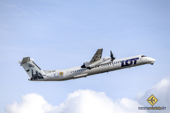 Bombardier DHC-8-402 Q400