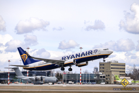 Boeing 737-8AS