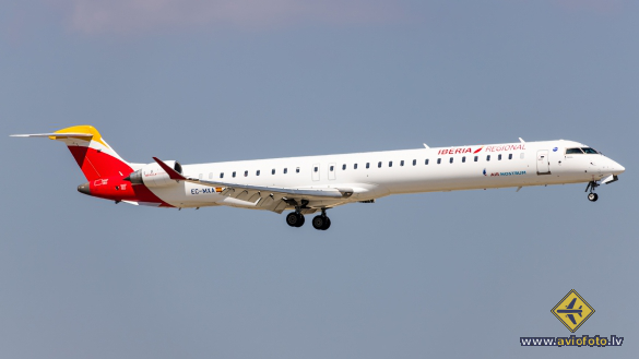 Bombardier CRJ-1000ER NG (CL-600-2E25)