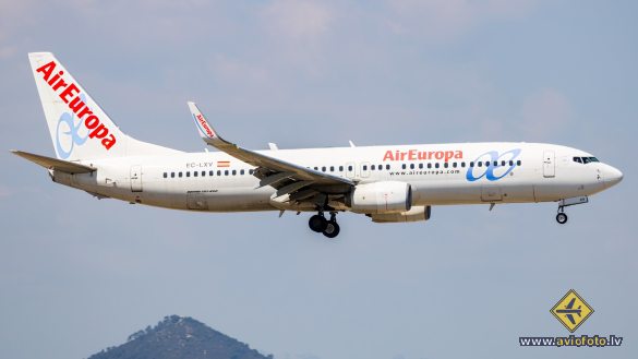 Boeing 737-85P