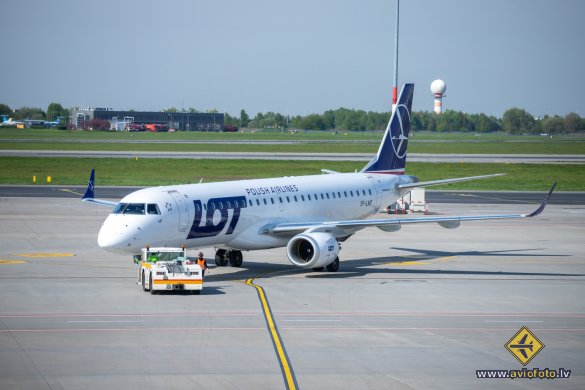 Embraer 195AR (ERJ-190-200IGW)
