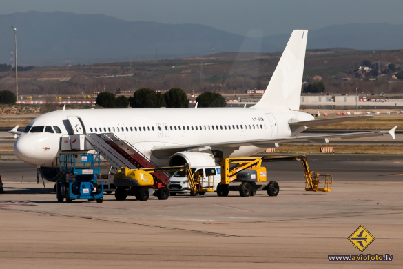 Airbus A320-214