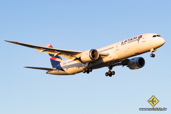 Boeing 787-9 Dreamliner
