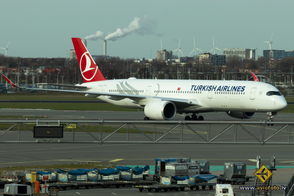Airbus A350-941