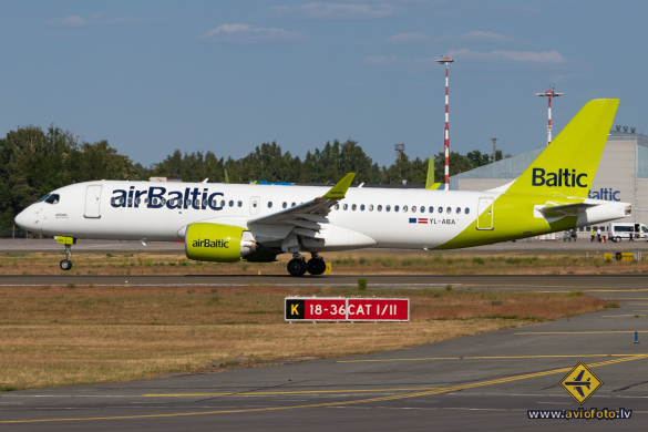 Airbus A220-300