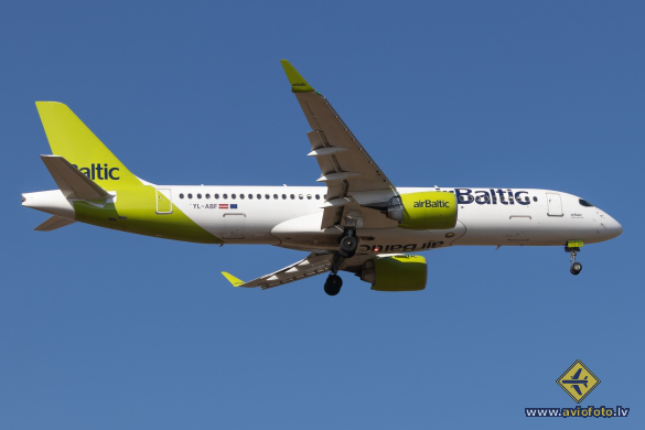 Airbus A220-300