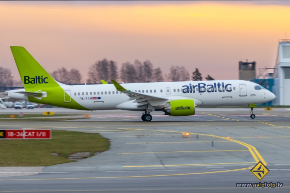 Airbus A220-300