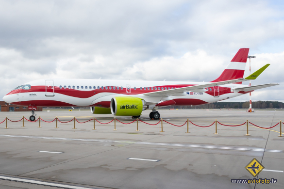 Airbus A220-300