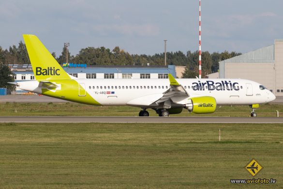 Airbus A220-300