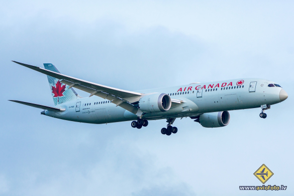 Boeing 787-9 Dreamliner