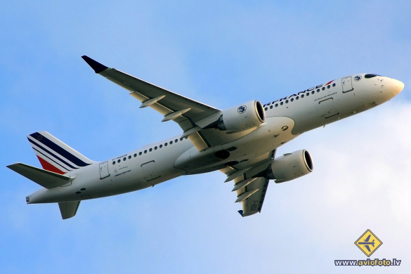 Airbus A220-300