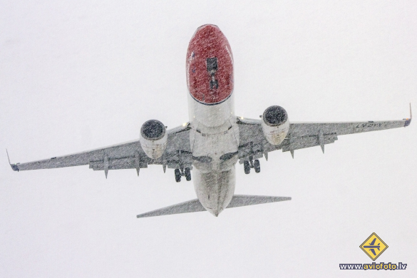 Boeing 737-8JP