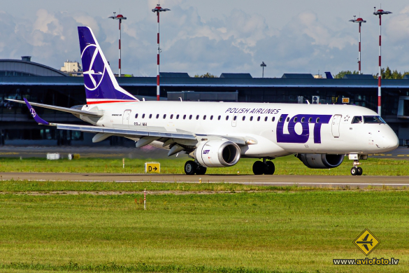 Embraer 190LR (ERJ-190-100LR)