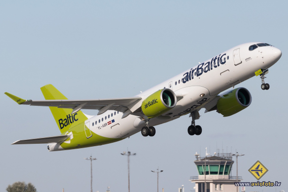 Airbus A220-300