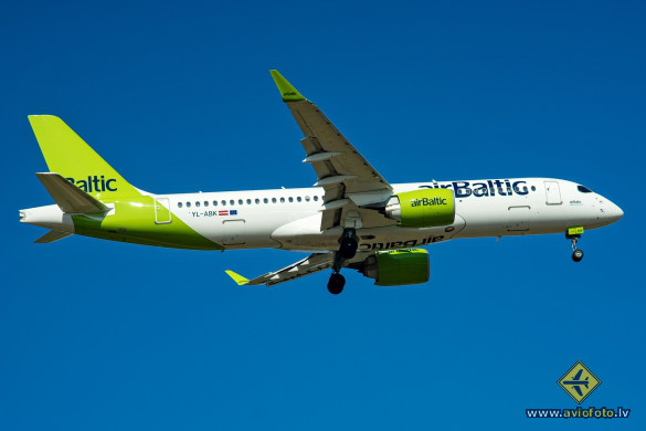 Airbus A220-300