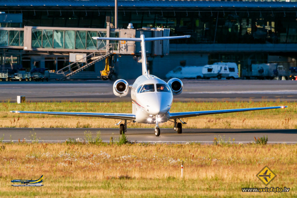 Hawker Beechcraft 390 Premier IA