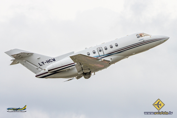Raytheon Hawker 800XP