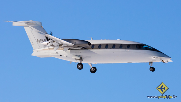 Piaggio P-180 Avanti
