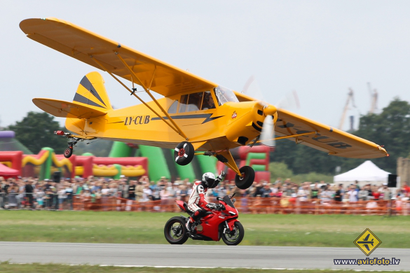 Piper J-3F-60 Cub