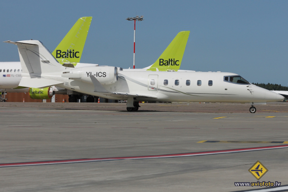 Learjet 60