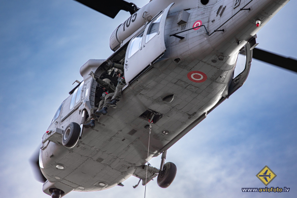 Sikorsky UH-60M Black Hawk (S-70A)