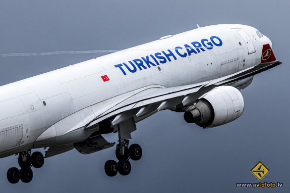 Airbus A330-223F