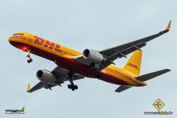 Boeing 757-256(PCF)