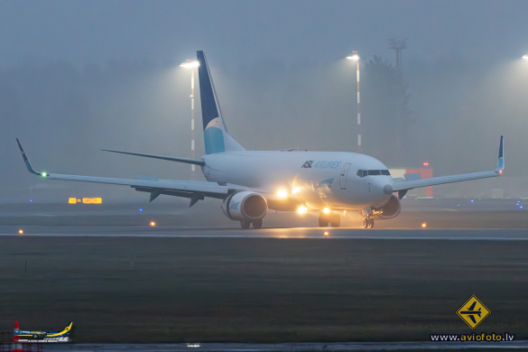 Boeing 737-808(BCF)