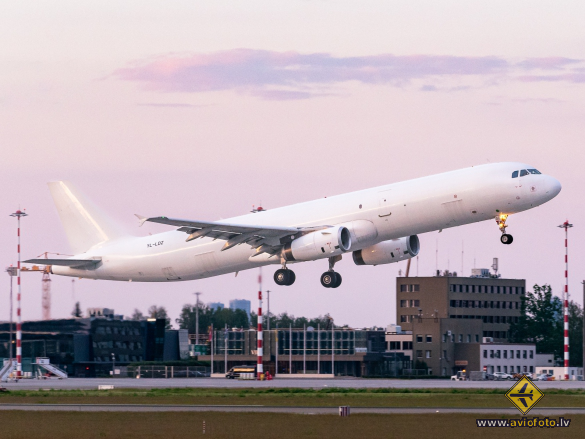 Airbus A321-231(P2F)