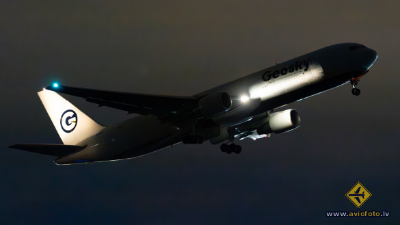Boeing 767-3BG/ER(BCF)