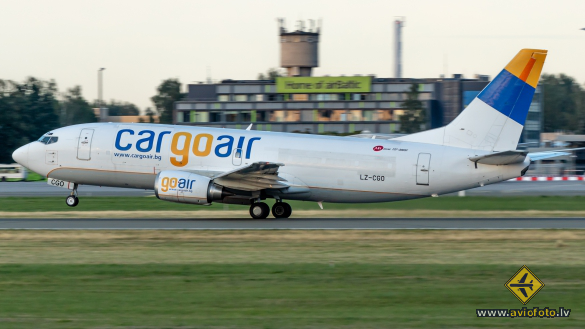 Boeing 737-301(SF)