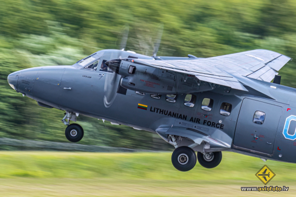 Let L-410UVP Turbolet