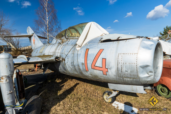 Mikoyan-Gurevich MiG-15UTI