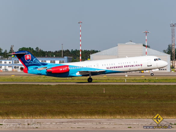 Fokker 100 (F-28-0100)